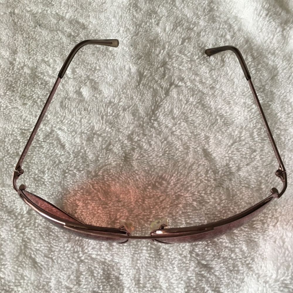 Sunglasses - Picture 3 of 5